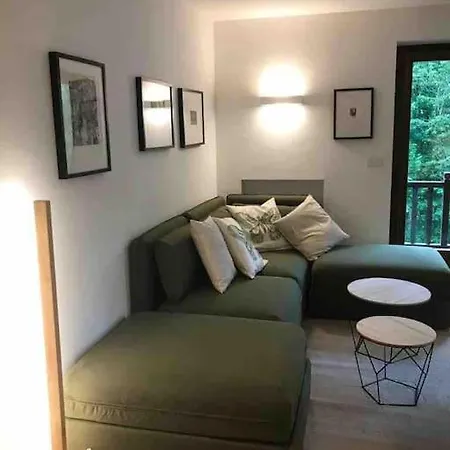 Mont Blanc View 2br With Balcony & Parking * 쿠르마예