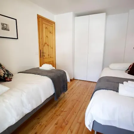 Mont Blanc View 2br With Balcony & Parking 펜션 *